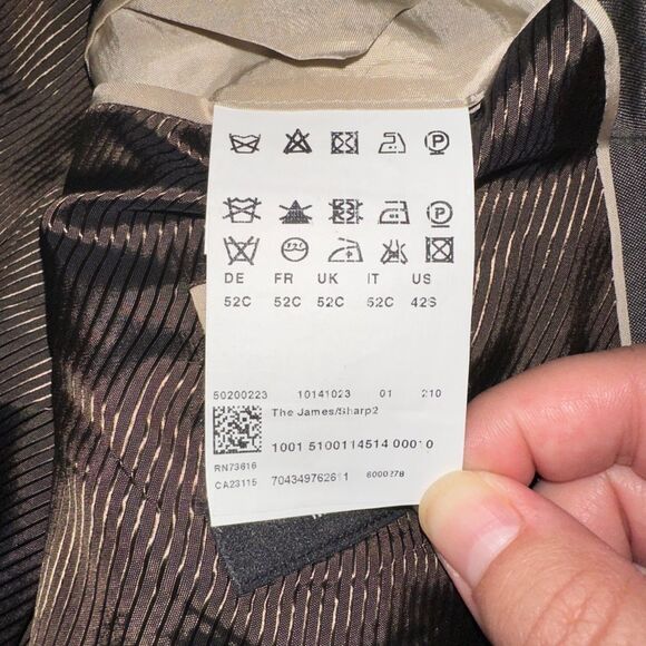 Stunning Hugo Boss Suit made from Mohair Wool - Picture 6 of 8